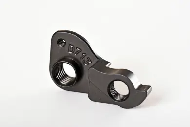 D713 - אוזן Derailleur hanger for Cannondale